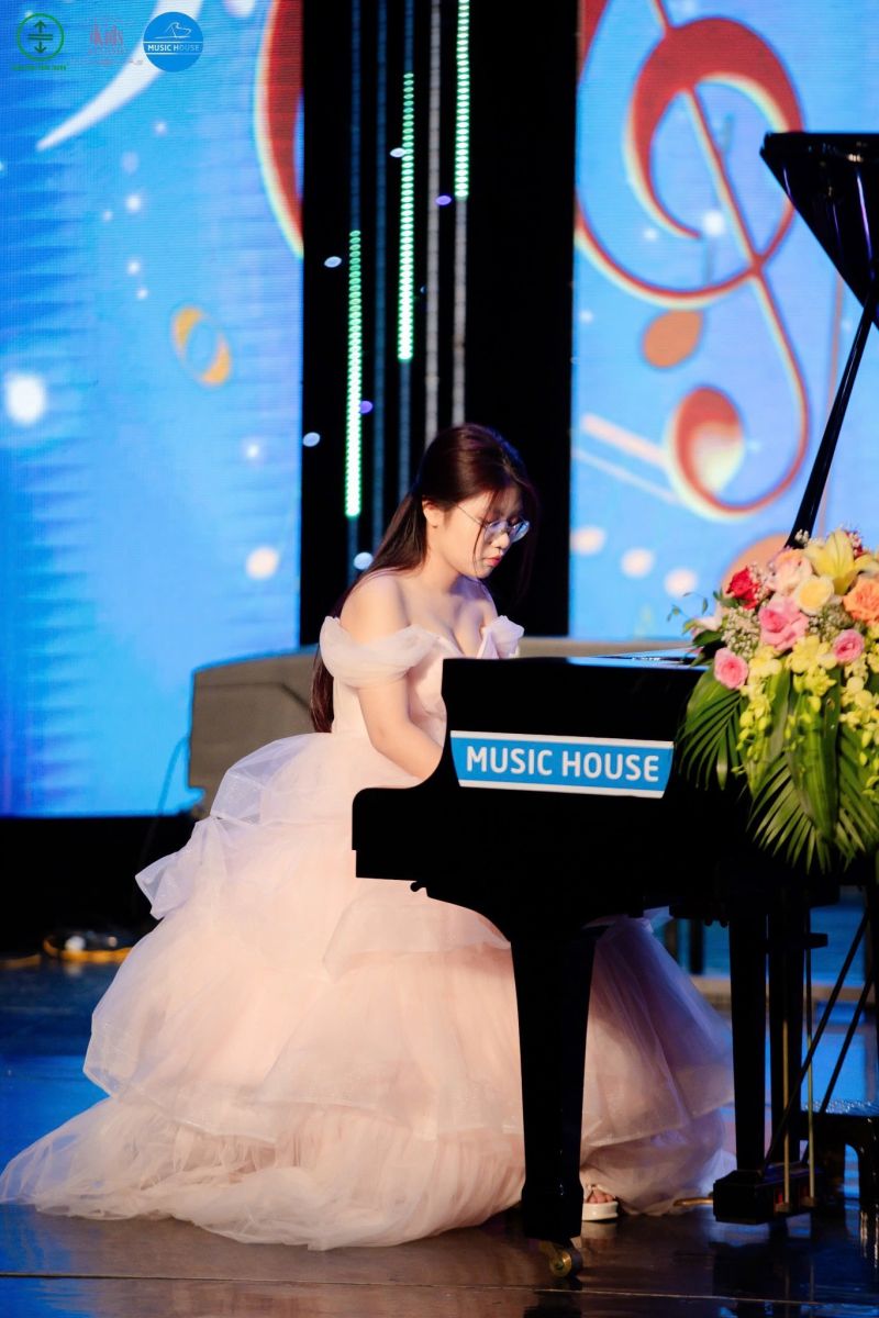 Lớp Piano BPC lớp 4 HV